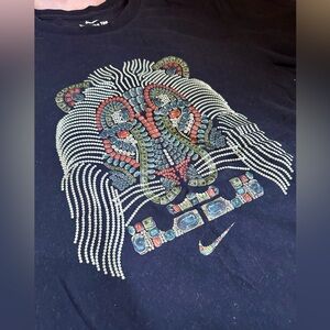 Nike: Lebron James “Strive for greatness” T-Shirt (Size XLarge)